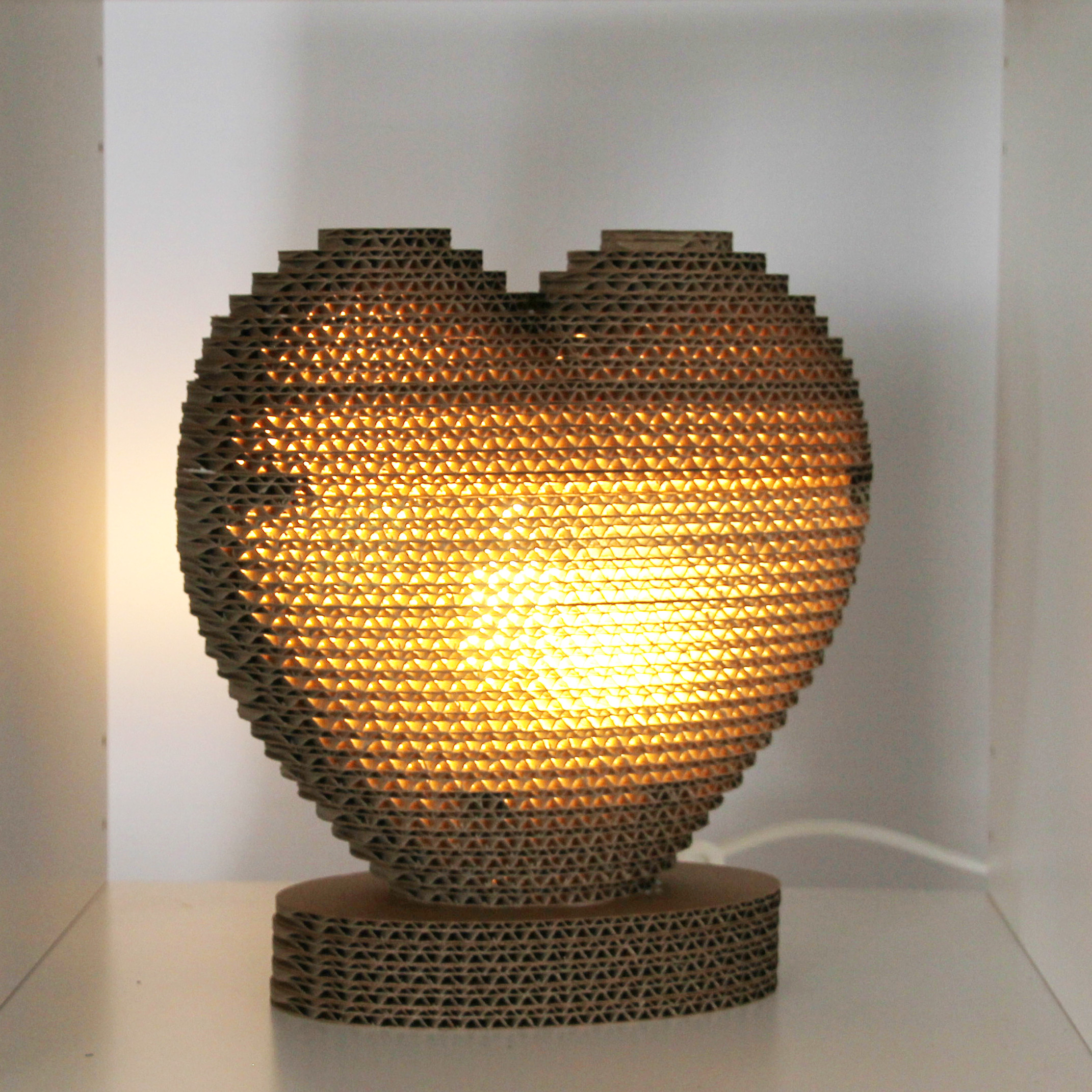Wellpapplampe Herz